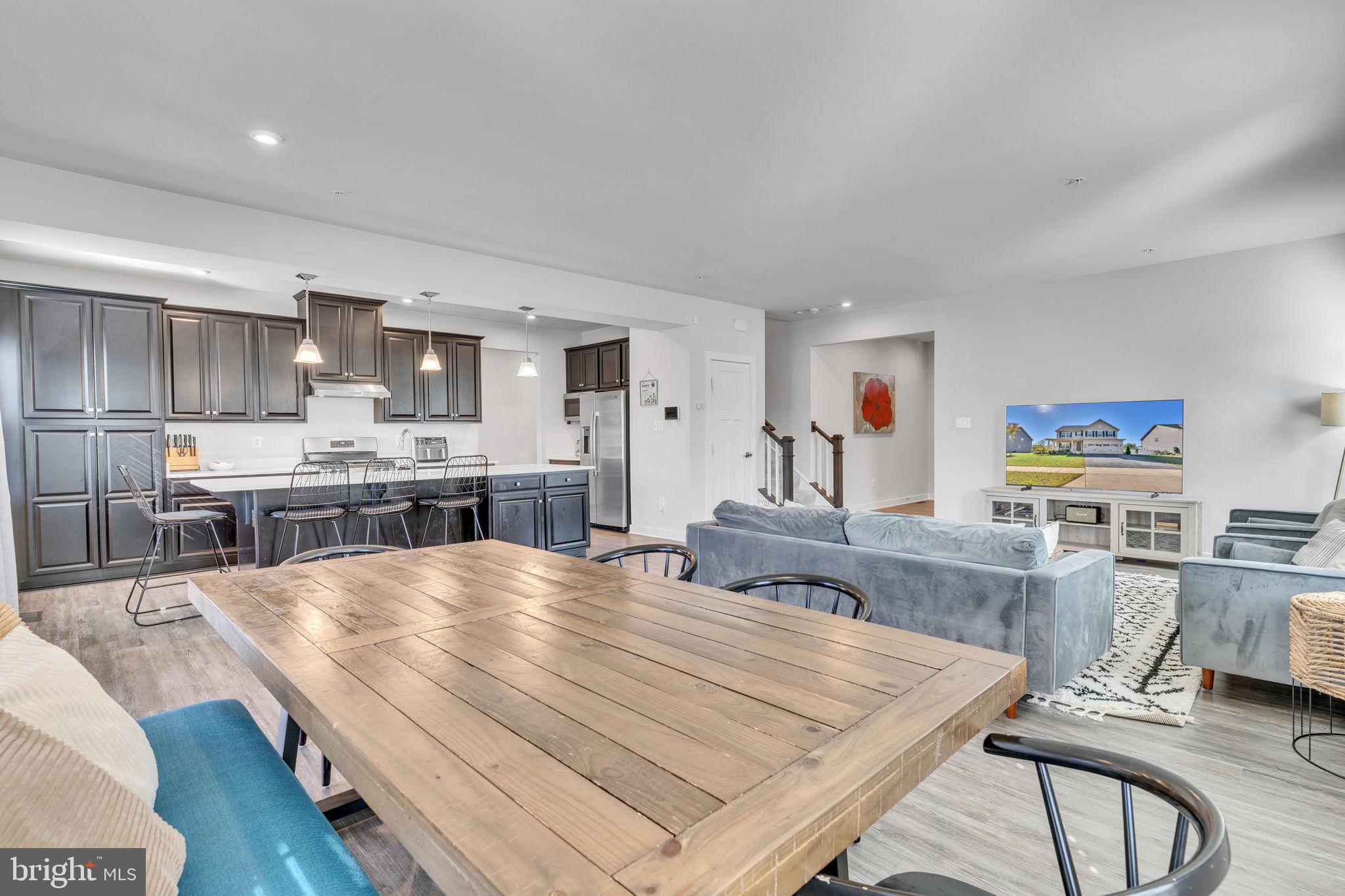 BRENTWOOD - Residential