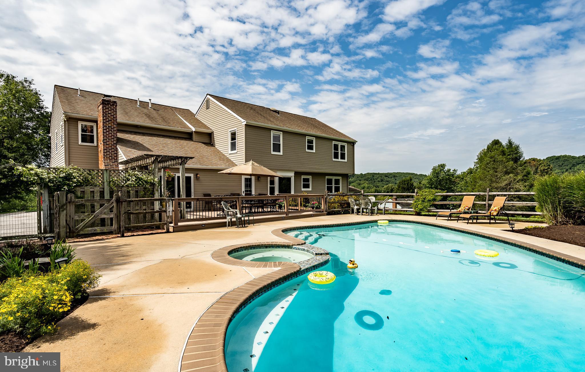 HIGH MEADOW - Residential