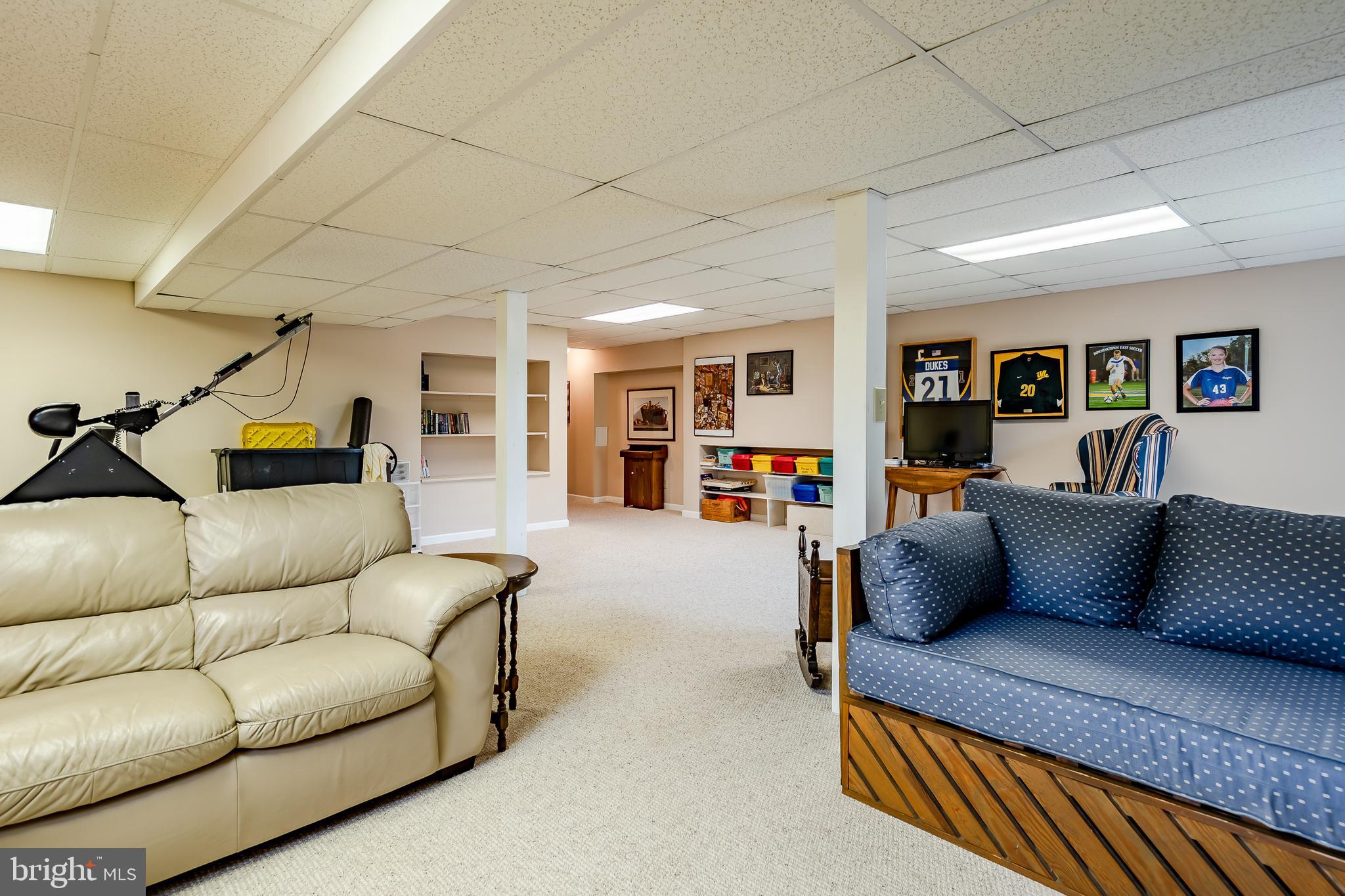 HIGH MEADOW - Residential