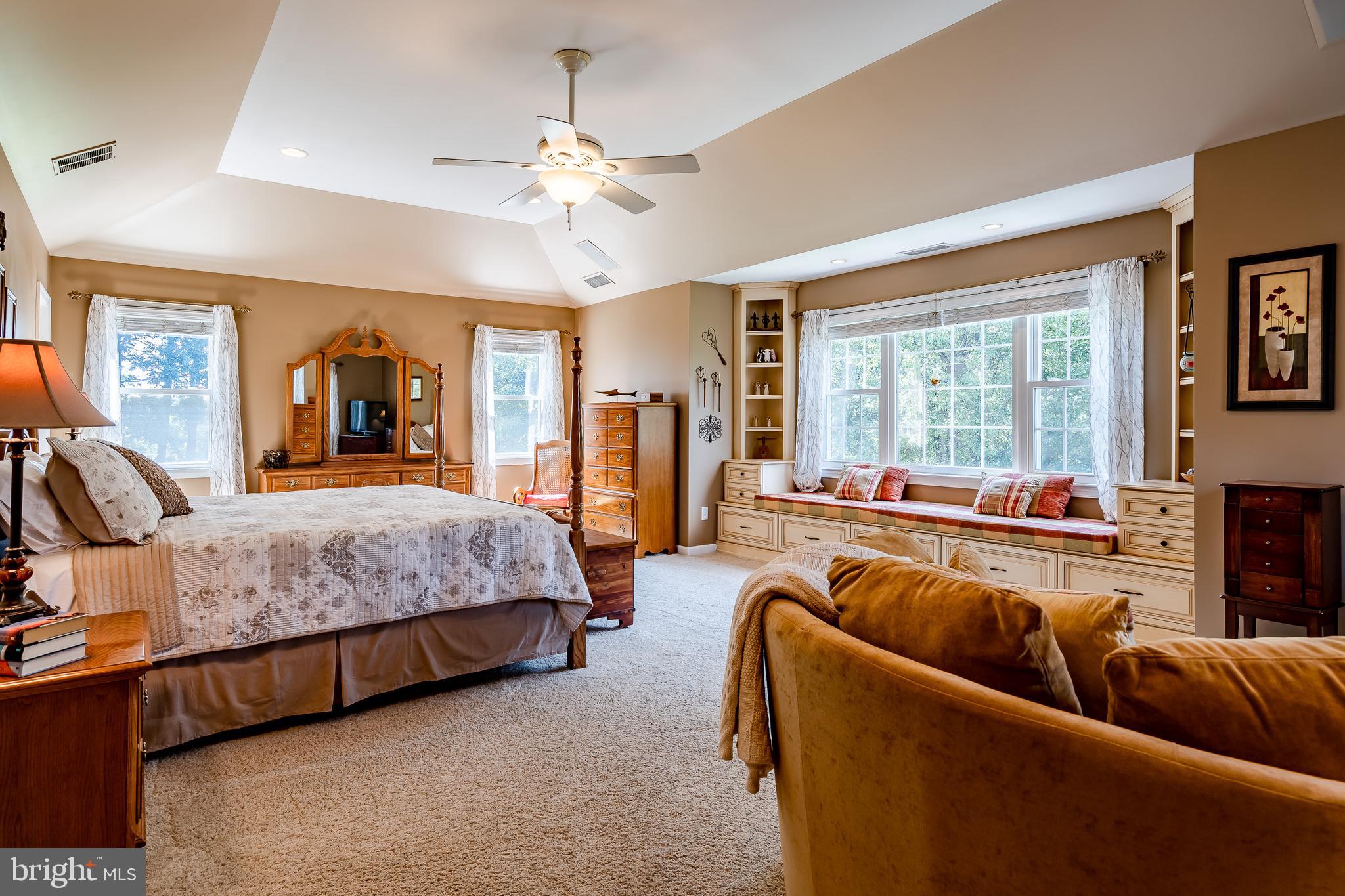 HIGH MEADOW - Residential