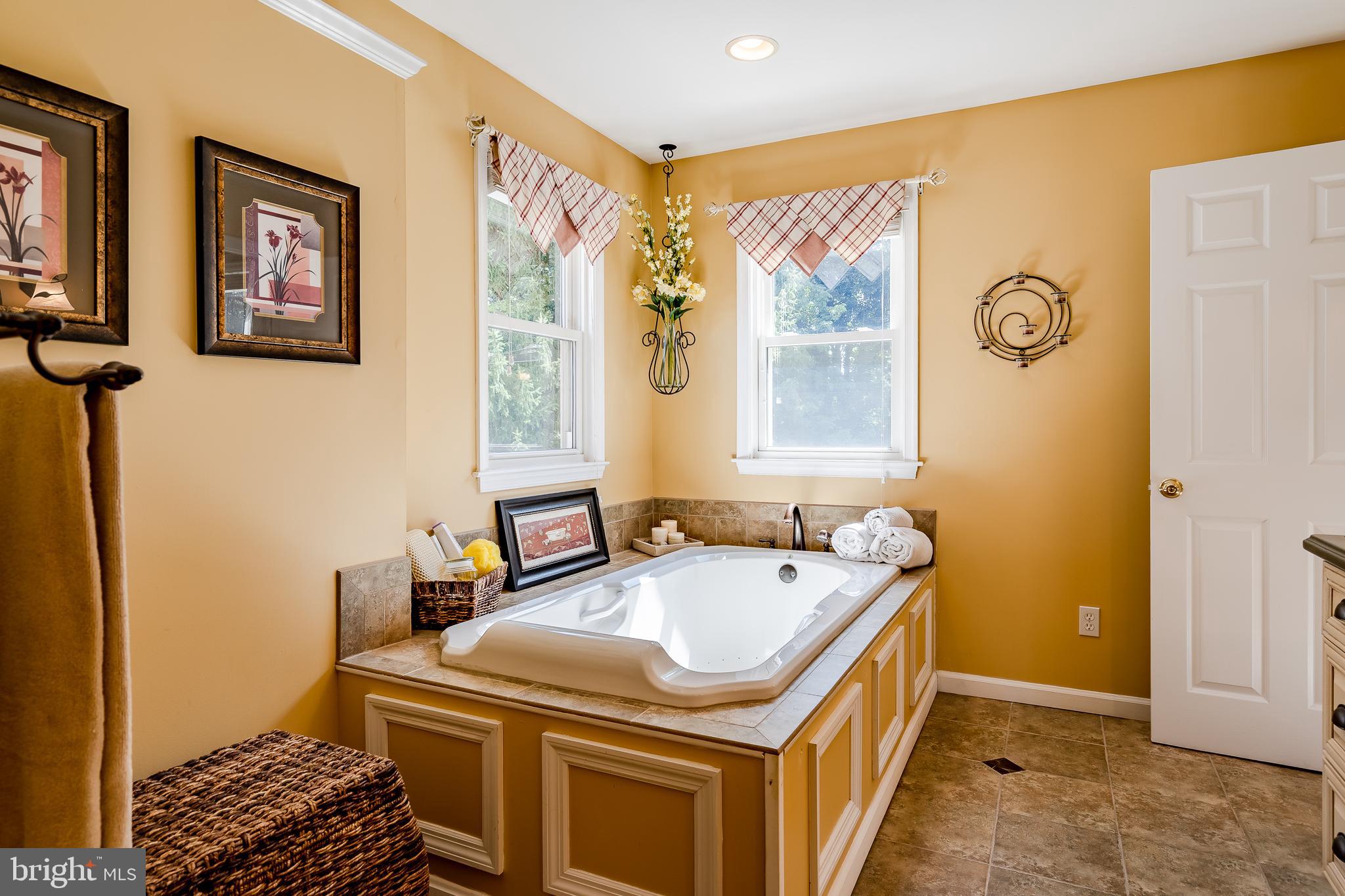 HIGH MEADOW - Residential