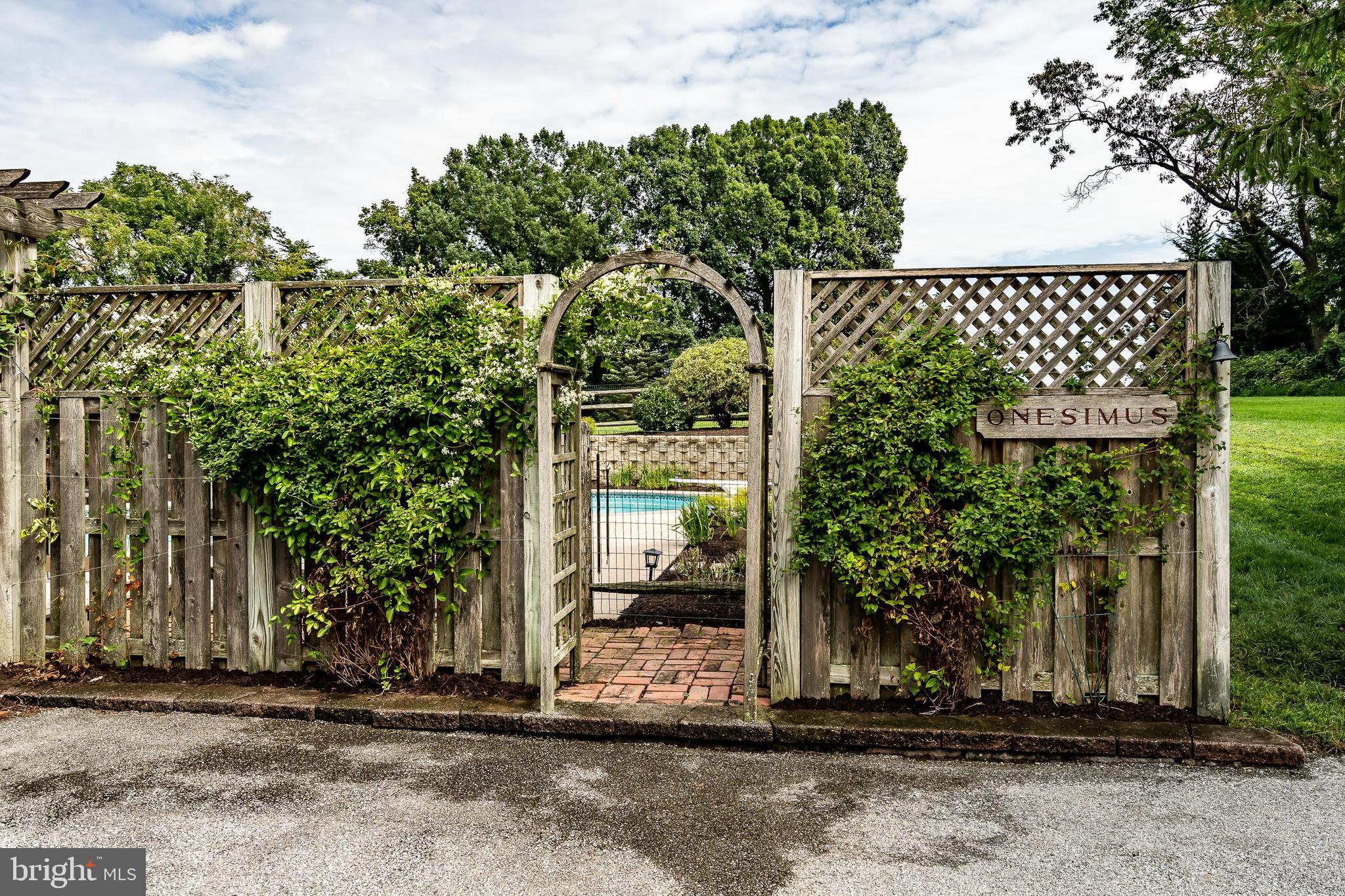 HIGH MEADOW - Residential