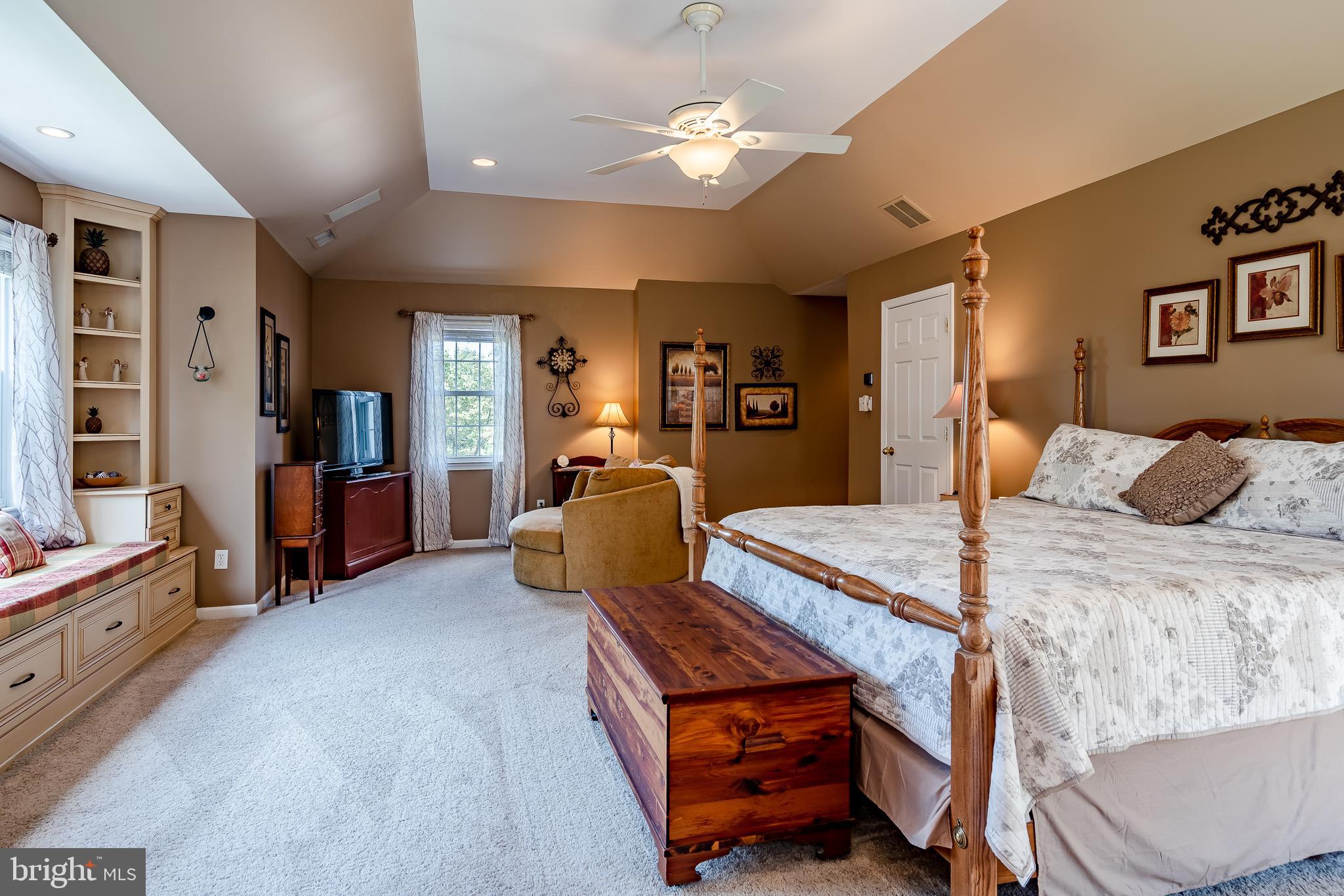 HIGH MEADOW - Residential