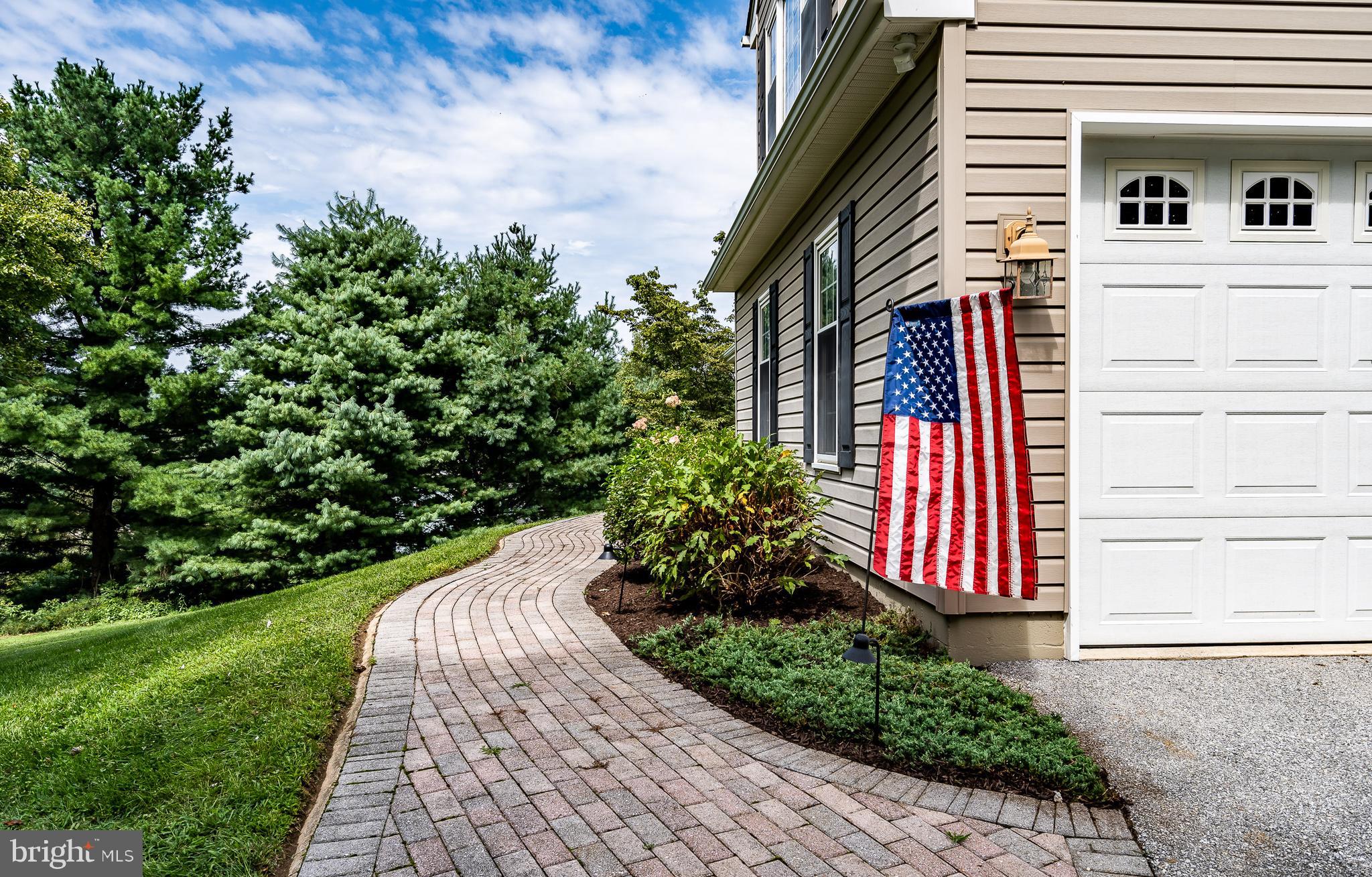 HIGH MEADOW - Residential