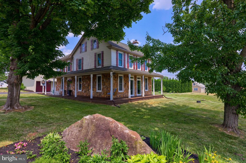 Photo of 920 RABBIT HILL RD, LITITZ, PA 17543 (MLS # PALA2039312)