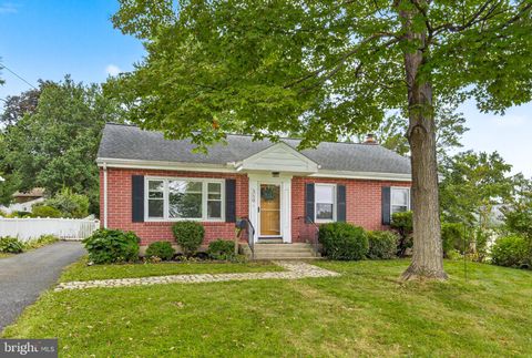 Photo of 359 Hawthorne Drive, LANCASTER, PA 17603 (MLS # PALA2075802)