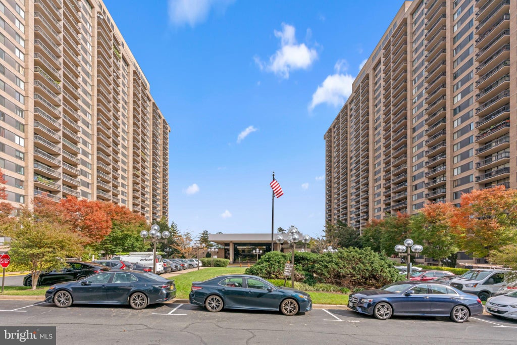 Photo of 3701 S George Mason Drive #2005-N, FALLS CHURCH, VA 22041 (MLS # VAFX2348460)