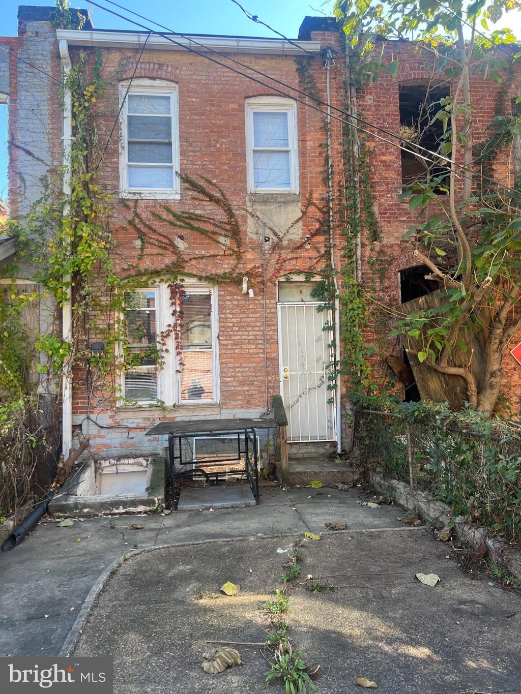 Photo of 2406 E Hoffman Street, BALTIMORE, MD 21213 (MLS # MDBA2234778)