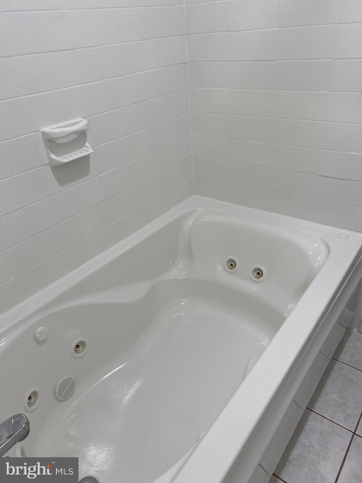 MIDDLEBRIDGE - Residential