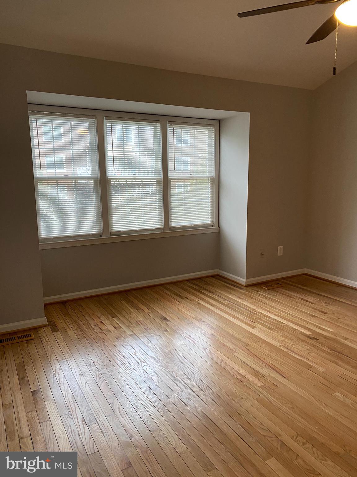 MIDDLEBRIDGE - Residential