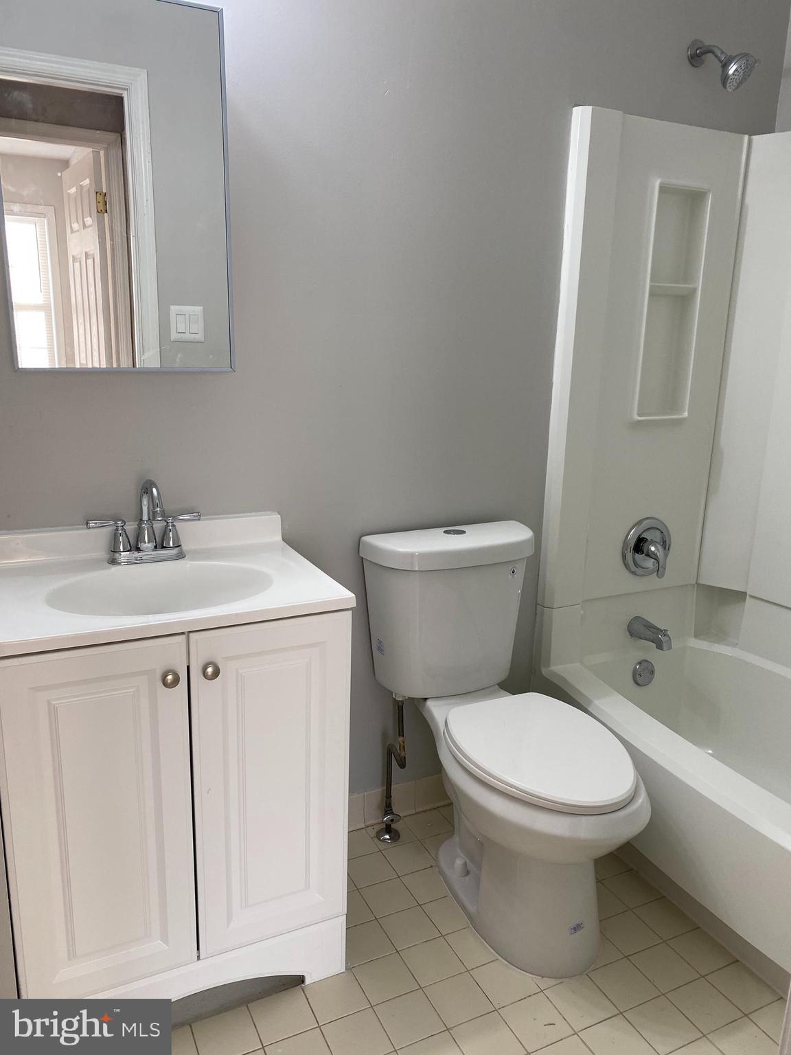 MIDDLEBRIDGE - Residential