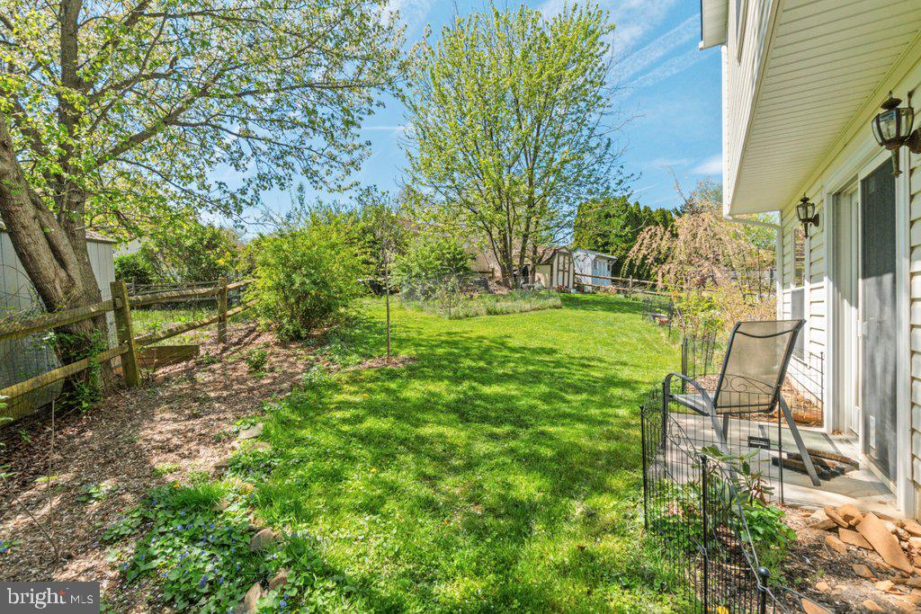 BRIGHT OAKS - Residential