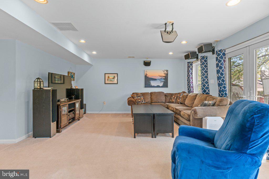 BRIGHT OAKS - Residential