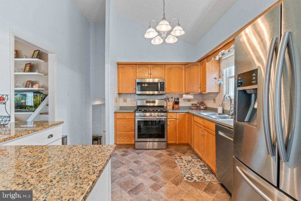 BRIGHT OAKS - Residential