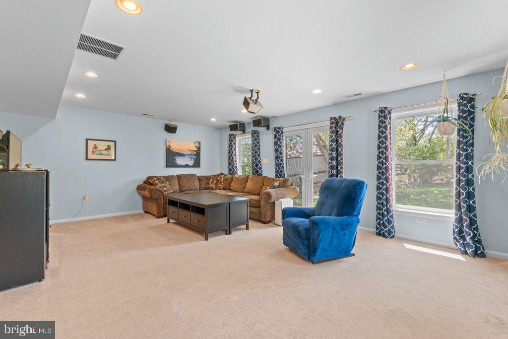 BRIGHT OAKS - Residential