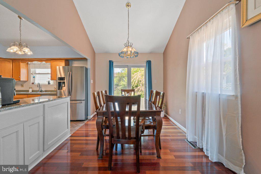 BRIGHT OAKS - Residential