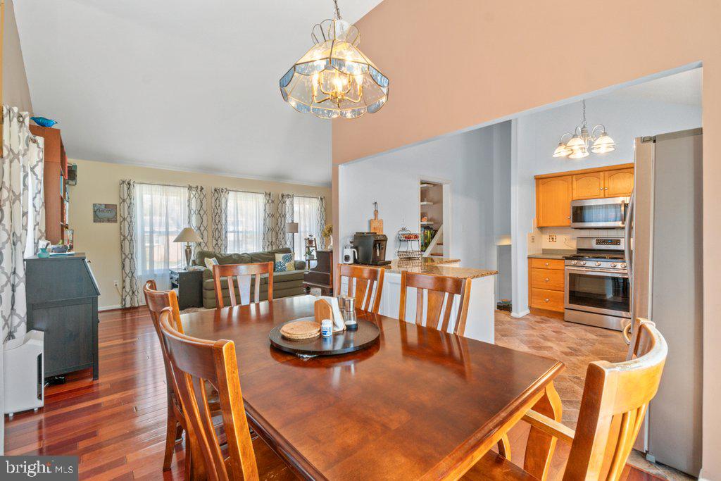 BRIGHT OAKS - Residential