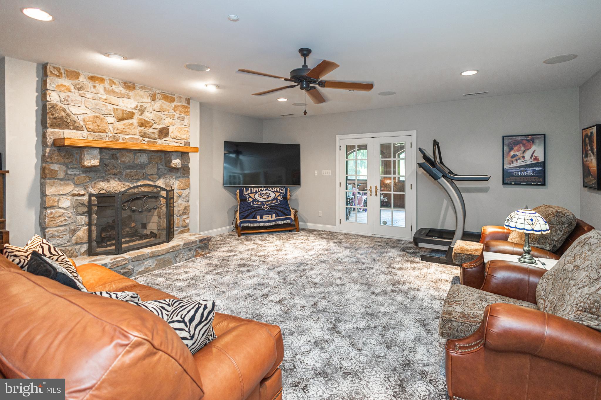 INDIAN SPRINGS - Residential