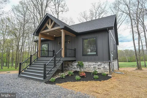 MLS: MDGA2008664