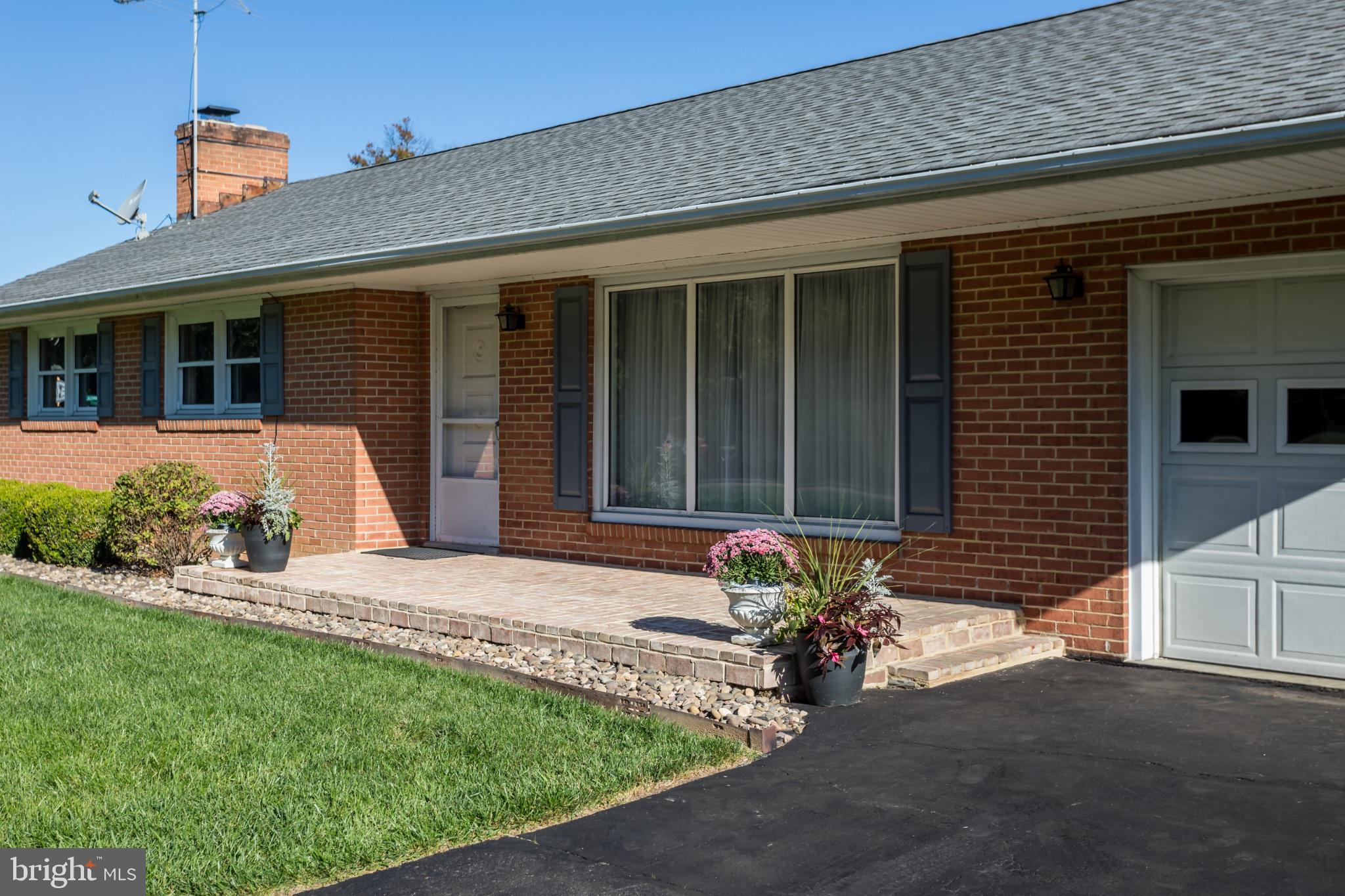 1033 TASKER ROAD