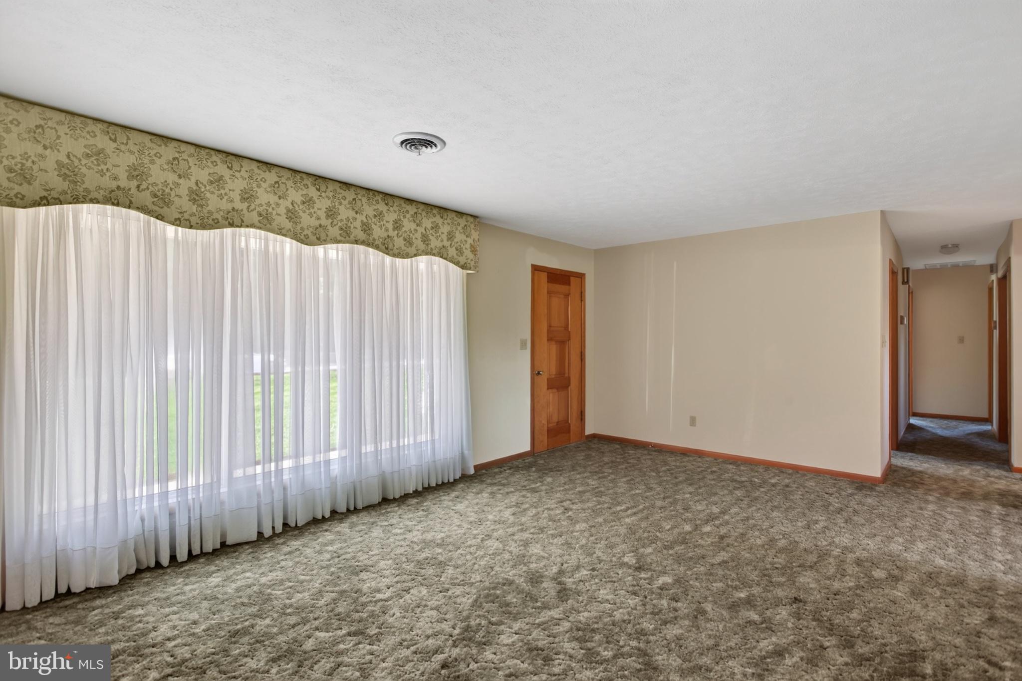 1033 TASKER ROAD