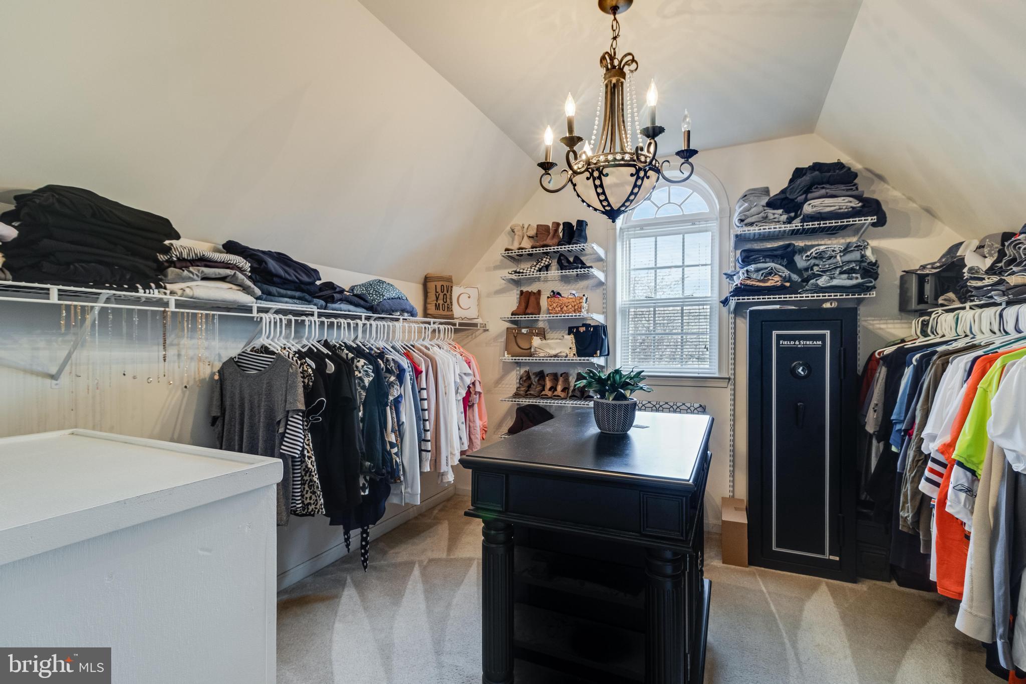 HILLENDALE - Residential