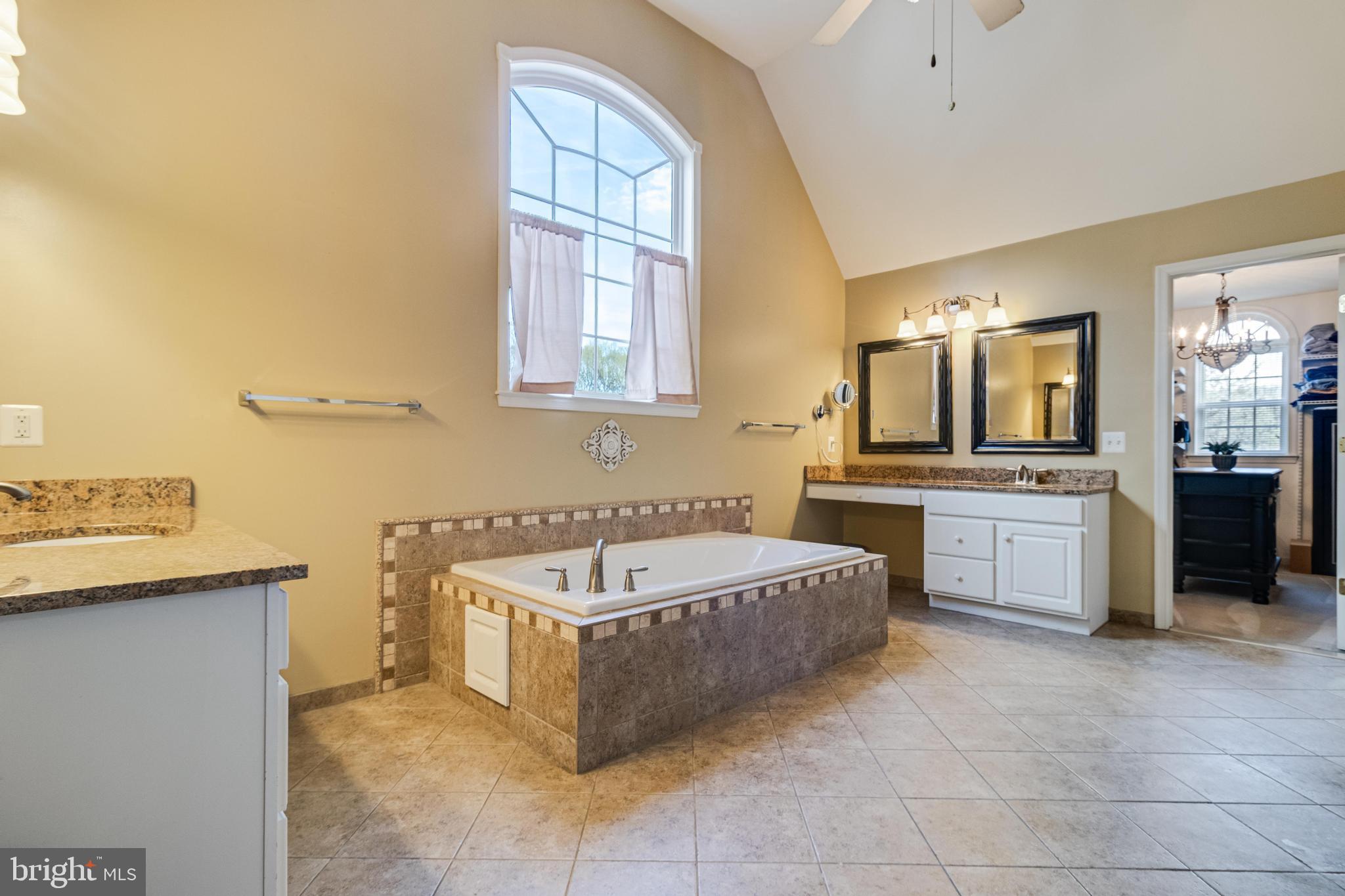 HILLENDALE - Residential