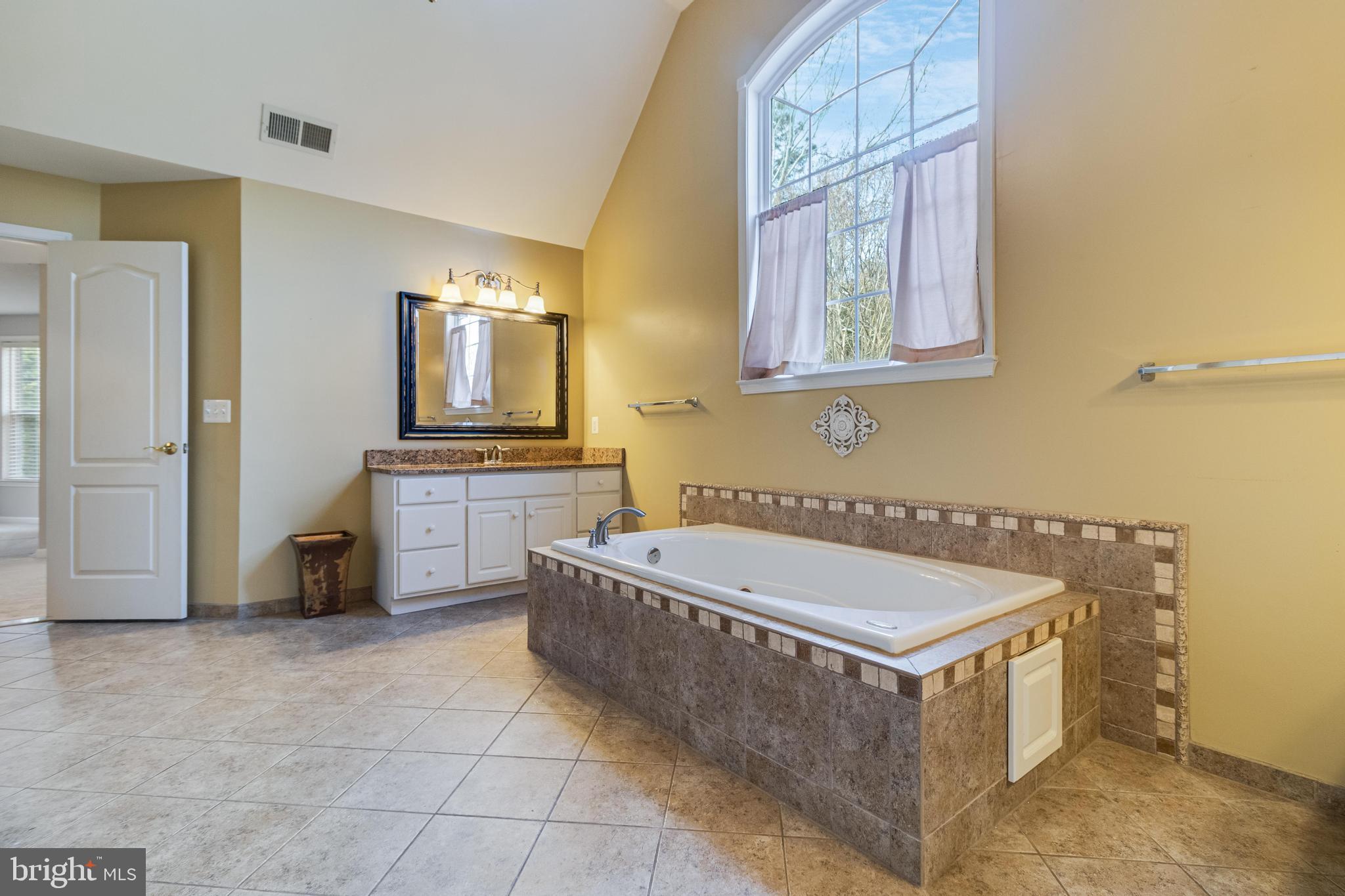 HILLENDALE - Residential