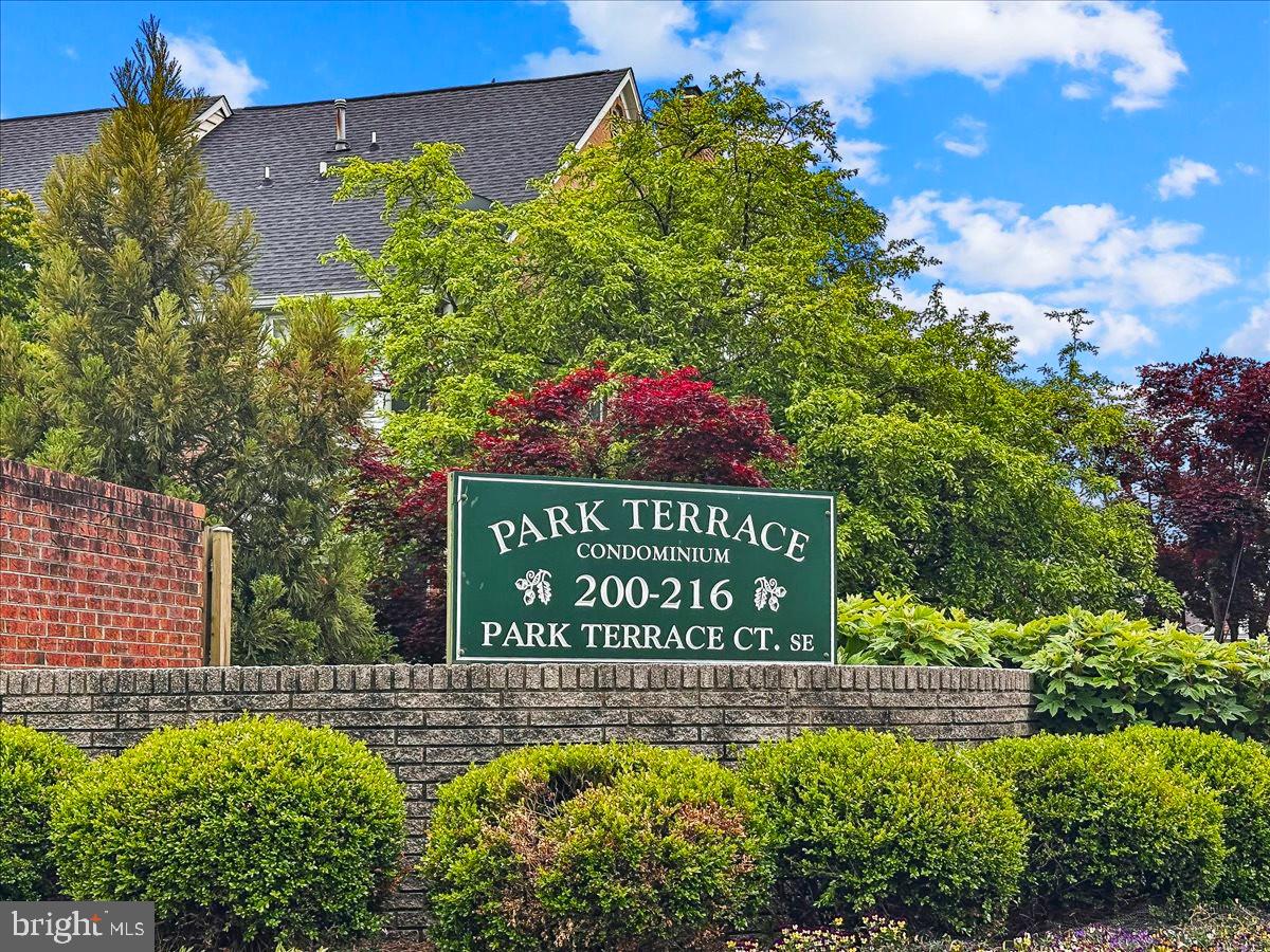PARK TERRACE - Residential