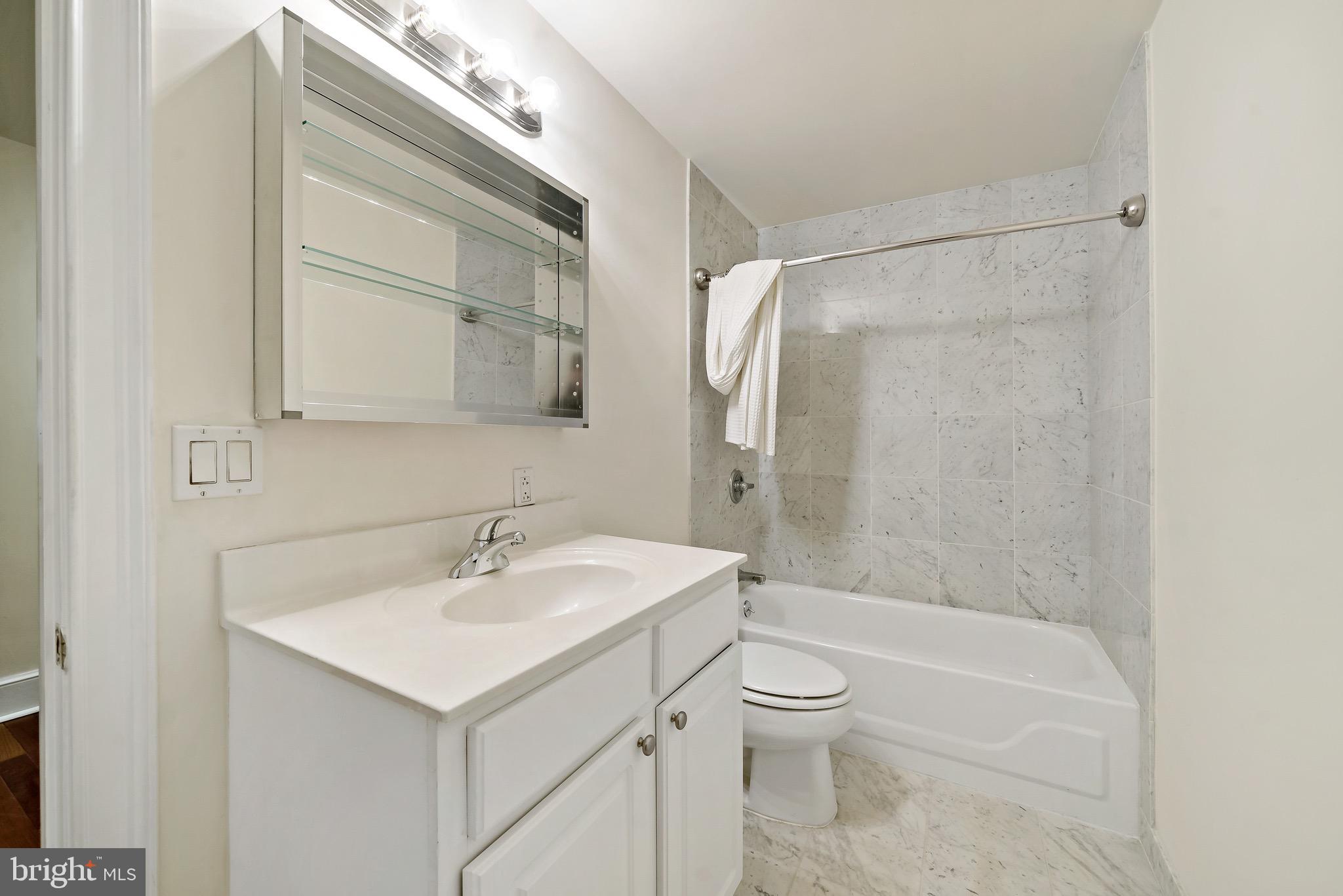 CENTER CITY - Residential