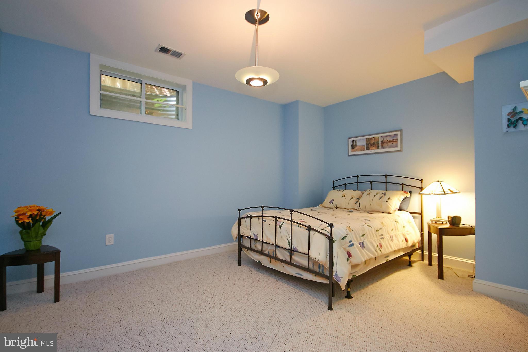 LEE HEIGHTS - Residential