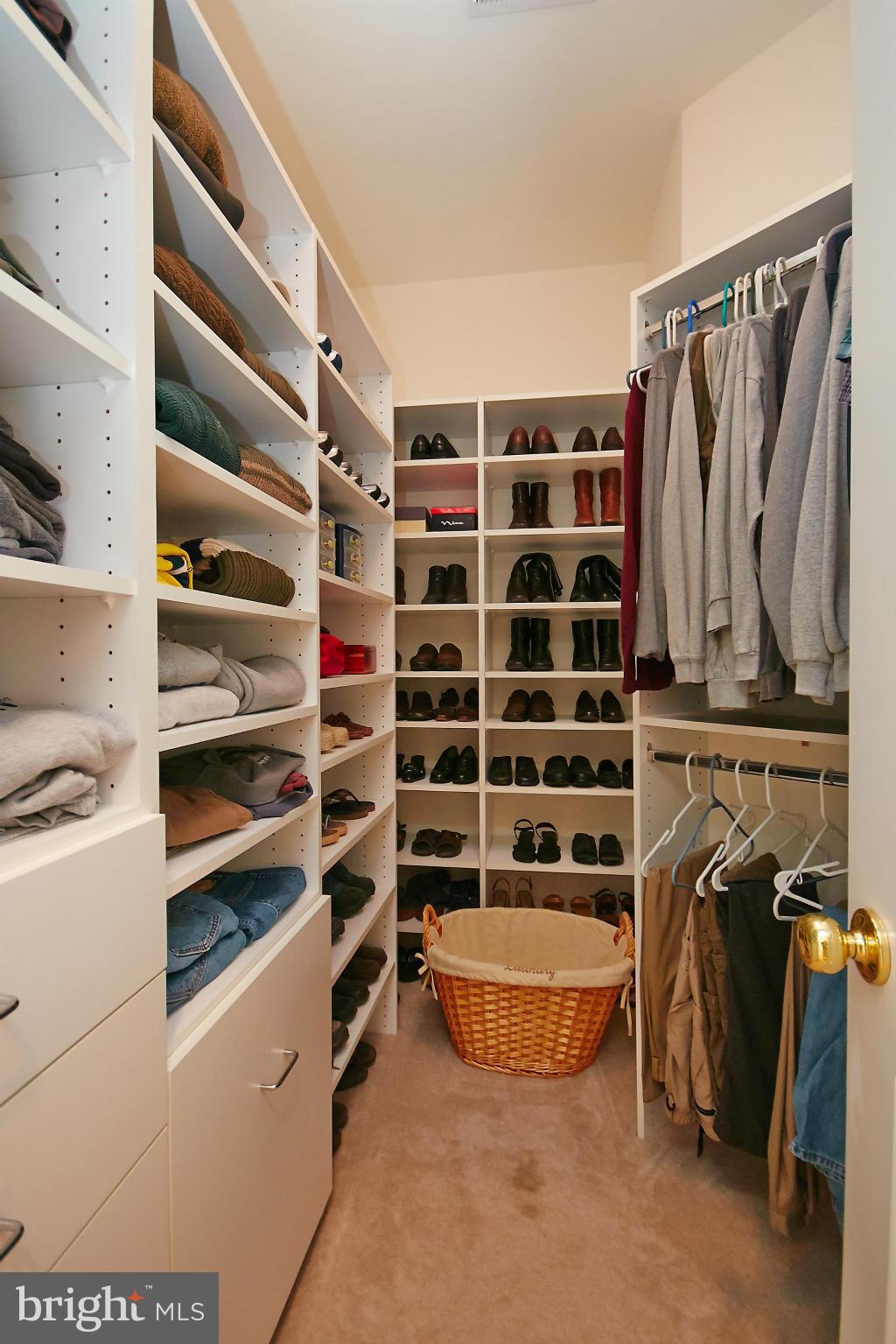 LEE HEIGHTS - Residential