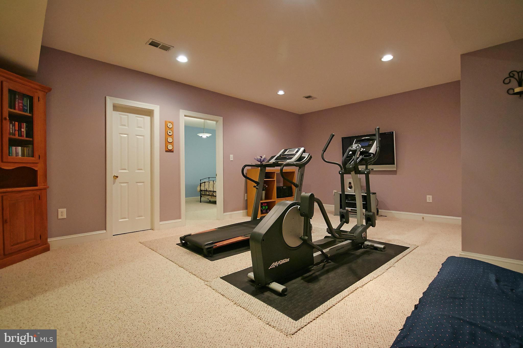 LEE HEIGHTS - Residential