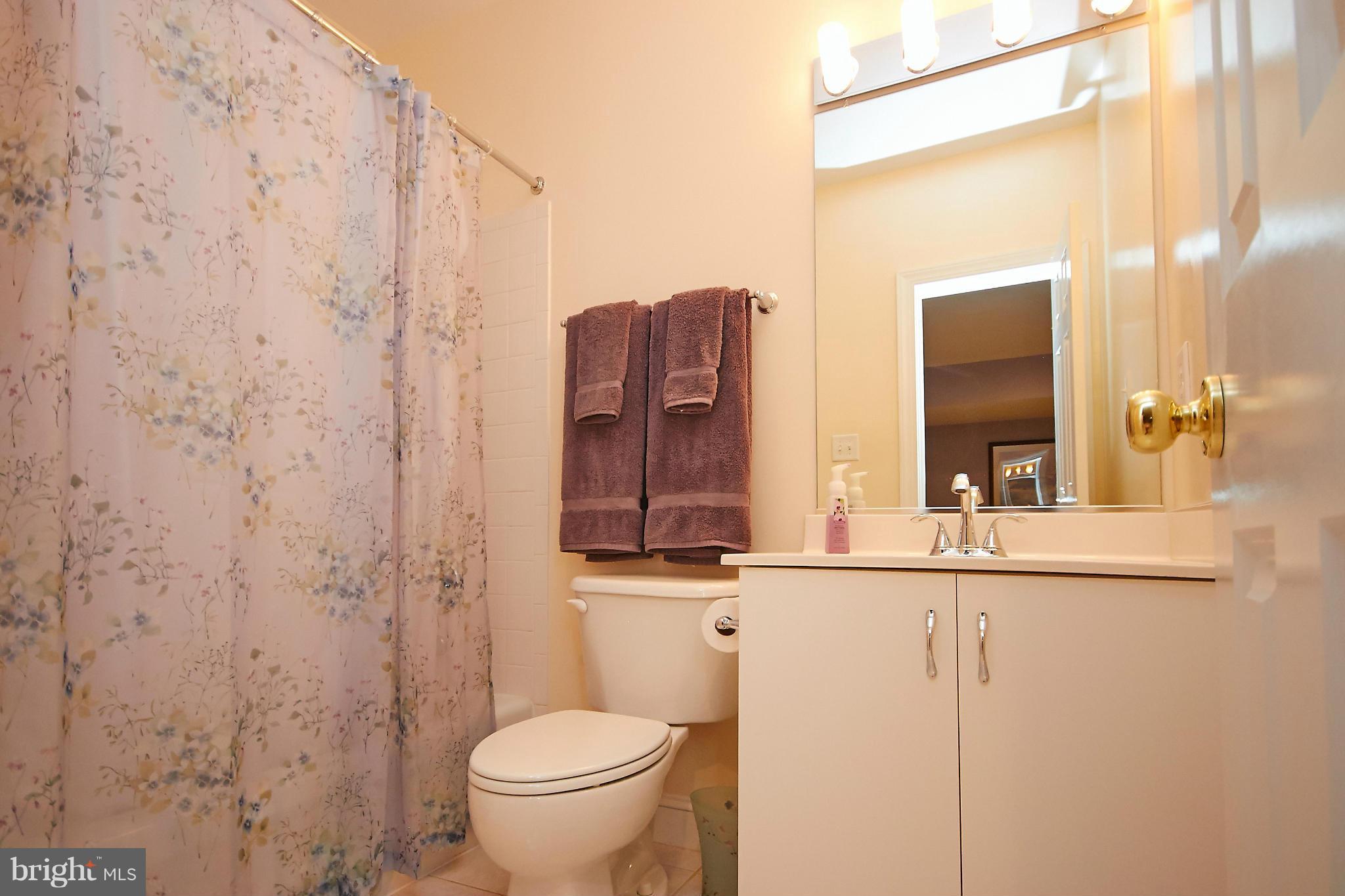 LEE HEIGHTS - Residential