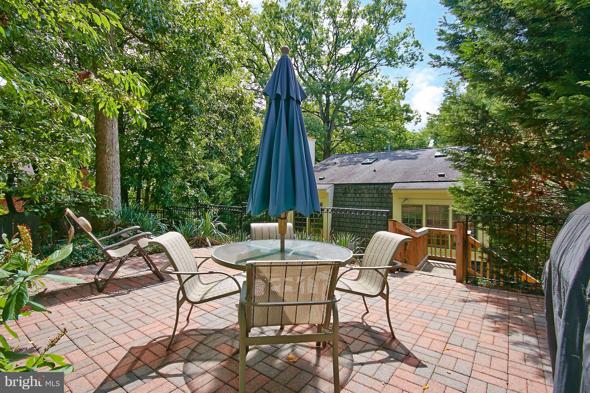 LEE HEIGHTS - Residential