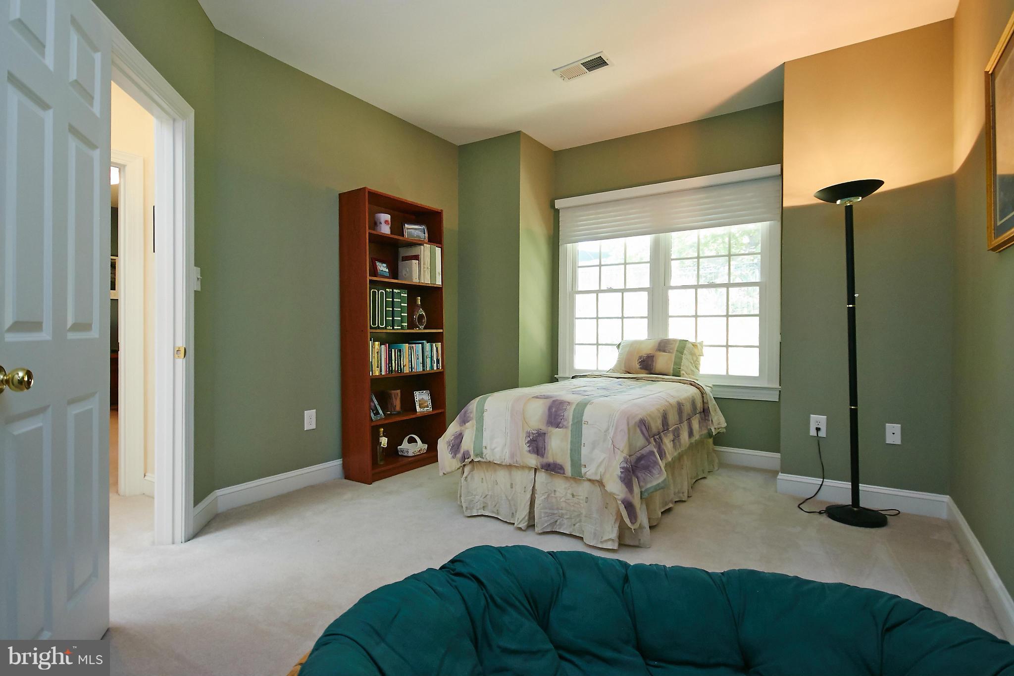 LEE HEIGHTS - Residential