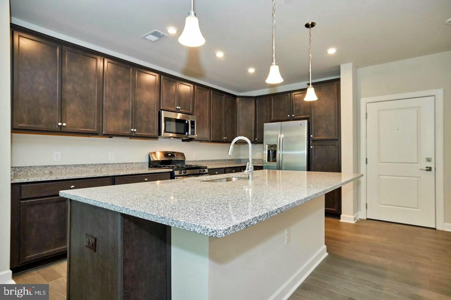 3925 FAIR RIDGE DRIVE 503