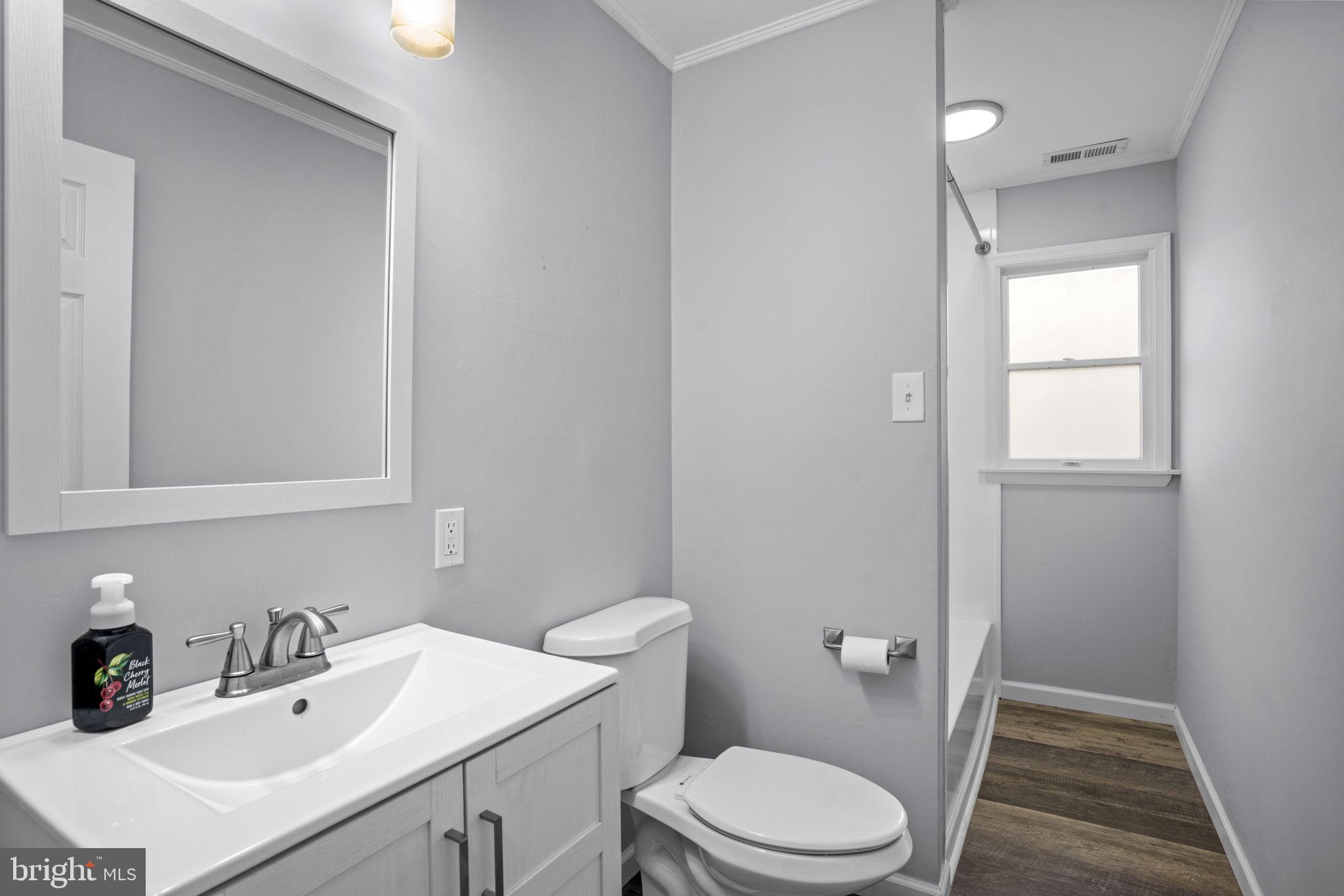 CEDARHURST ON THE BAY - Residential