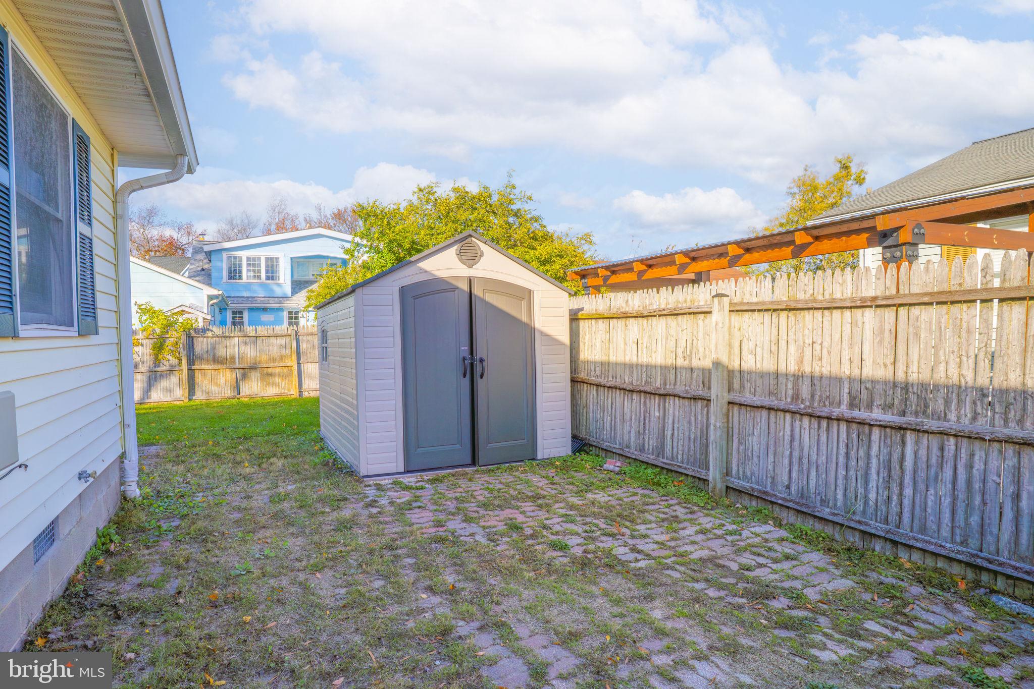 CEDARHURST ON THE BAY - Residential