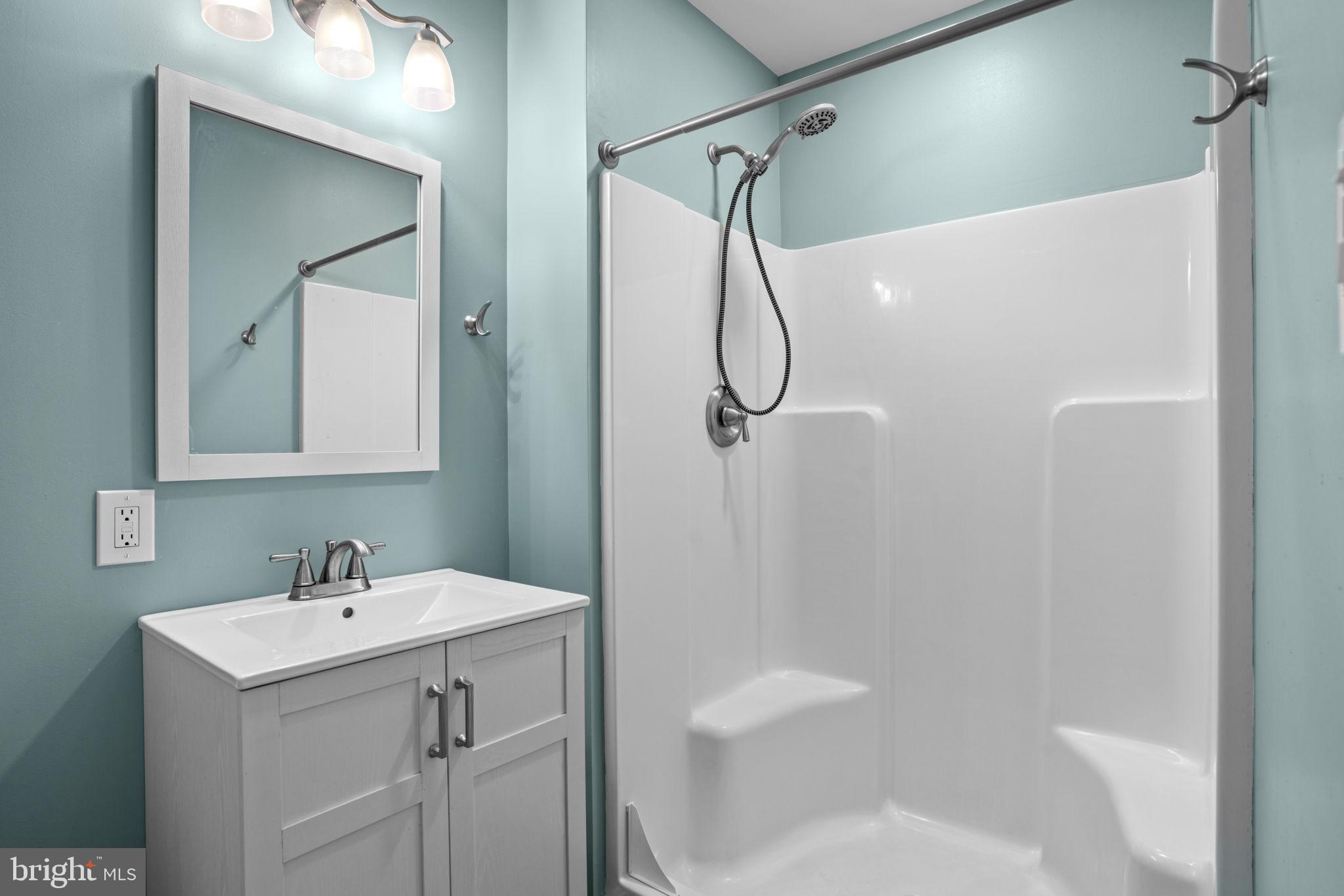 CEDARHURST ON THE BAY - Residential