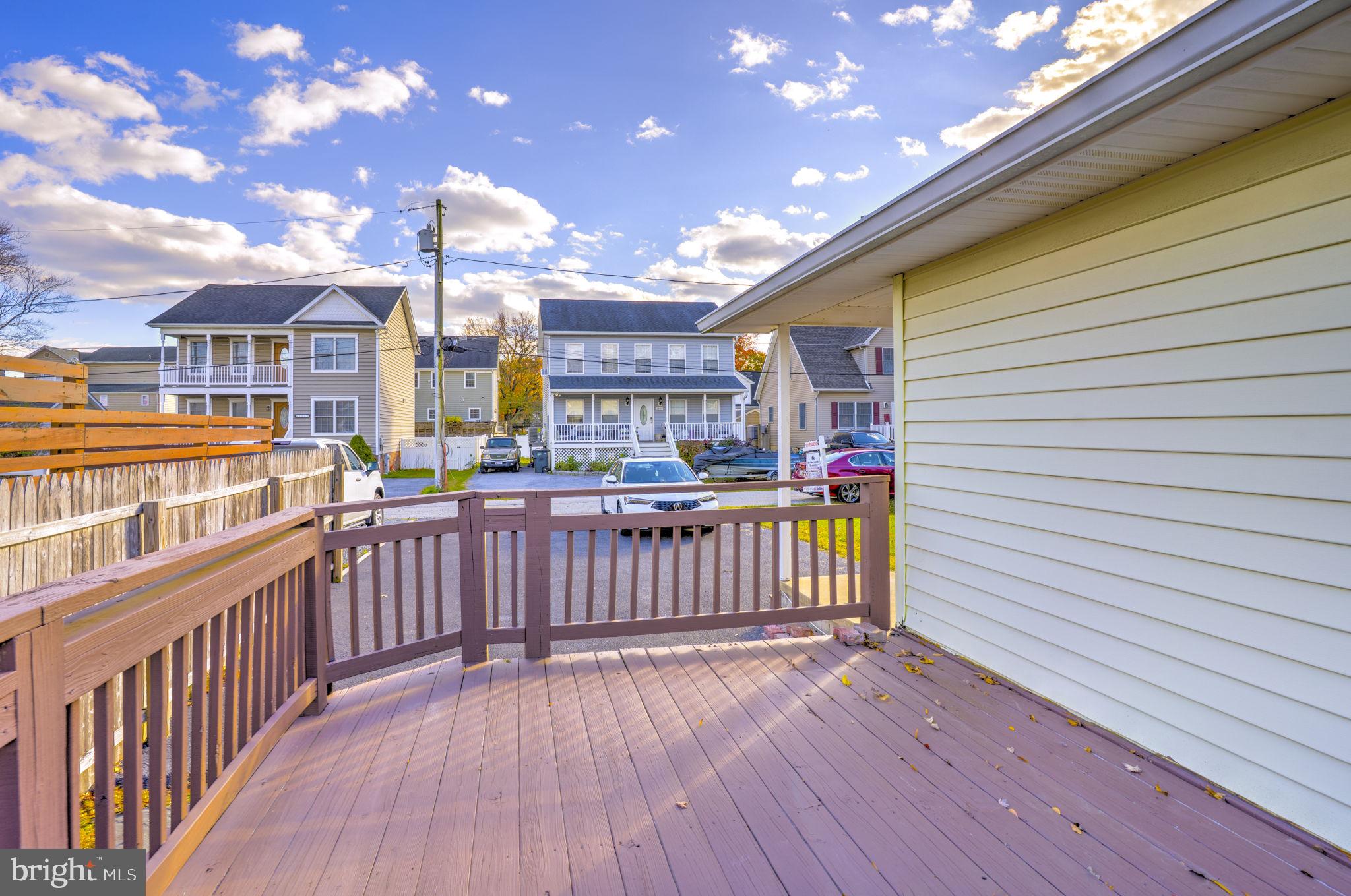 CEDARHURST ON THE BAY - Residential