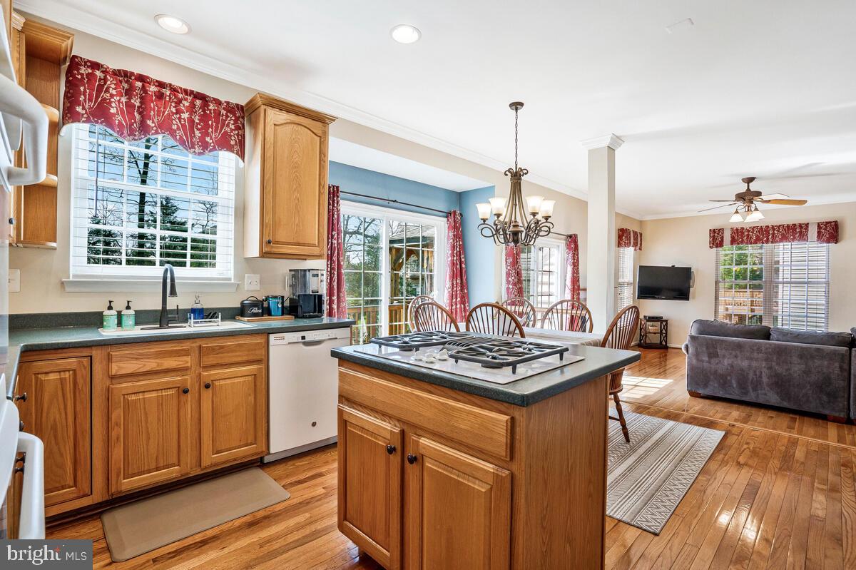 VICTORY LAKES - Residential