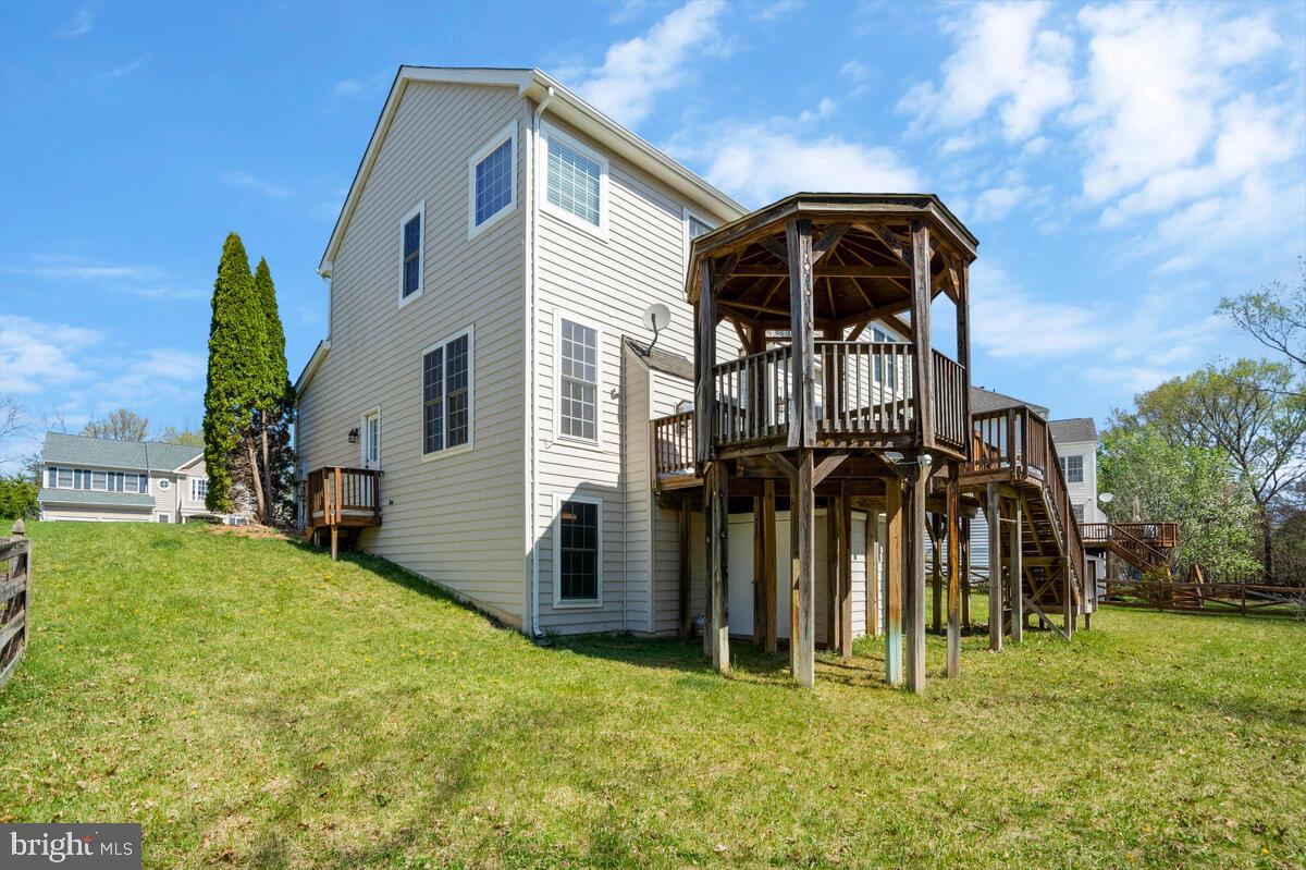 VICTORY LAKES - Residential