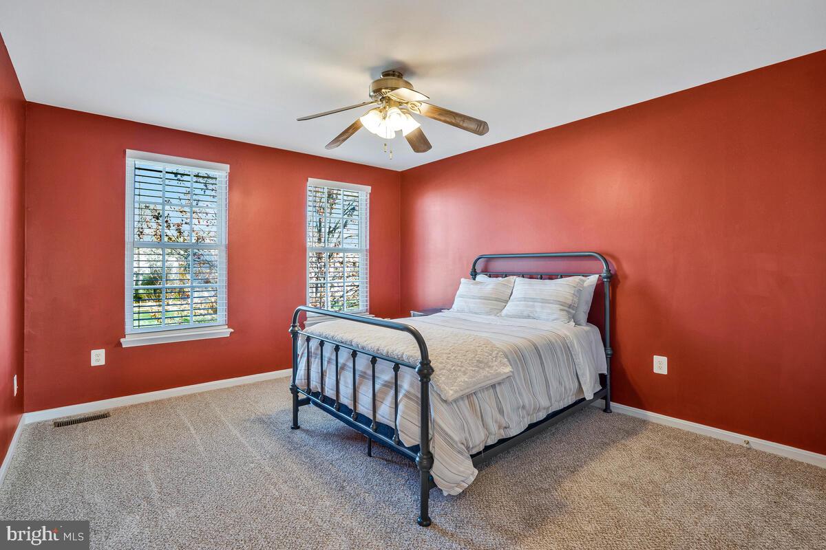 VICTORY LAKES - Residential