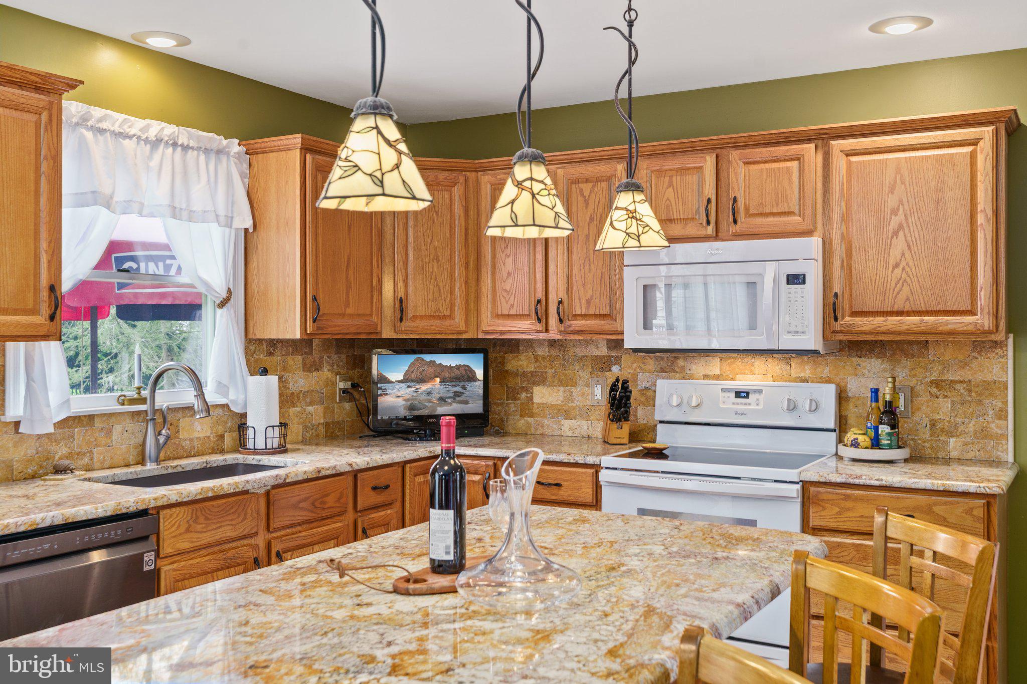 FOUR SEASONS AT FARM - Residential