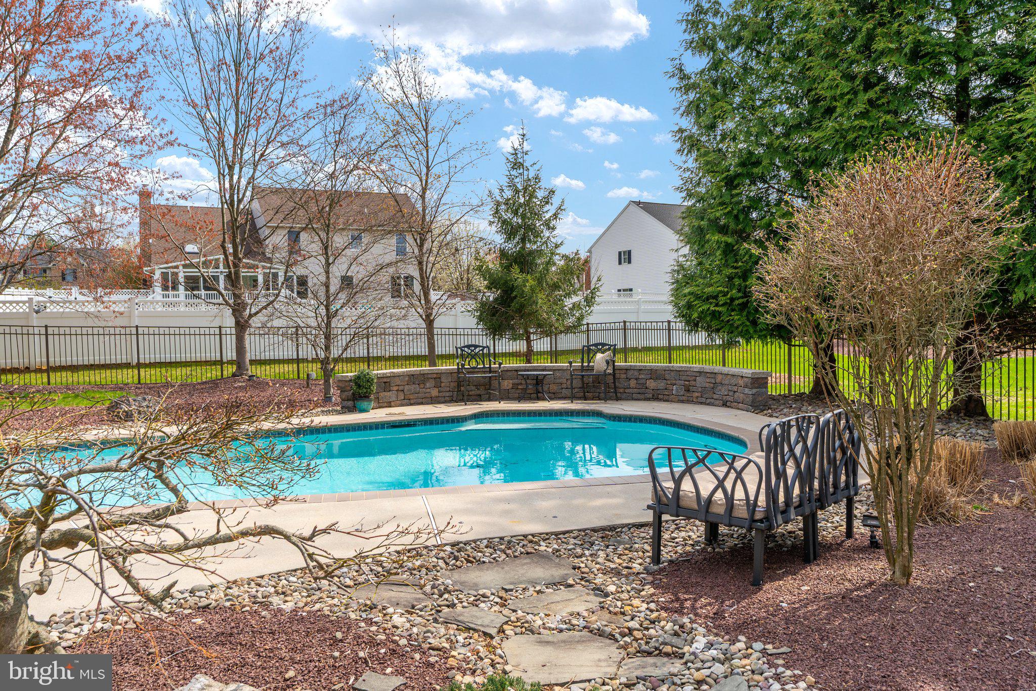 FOUR SEASONS AT FARM - Residential