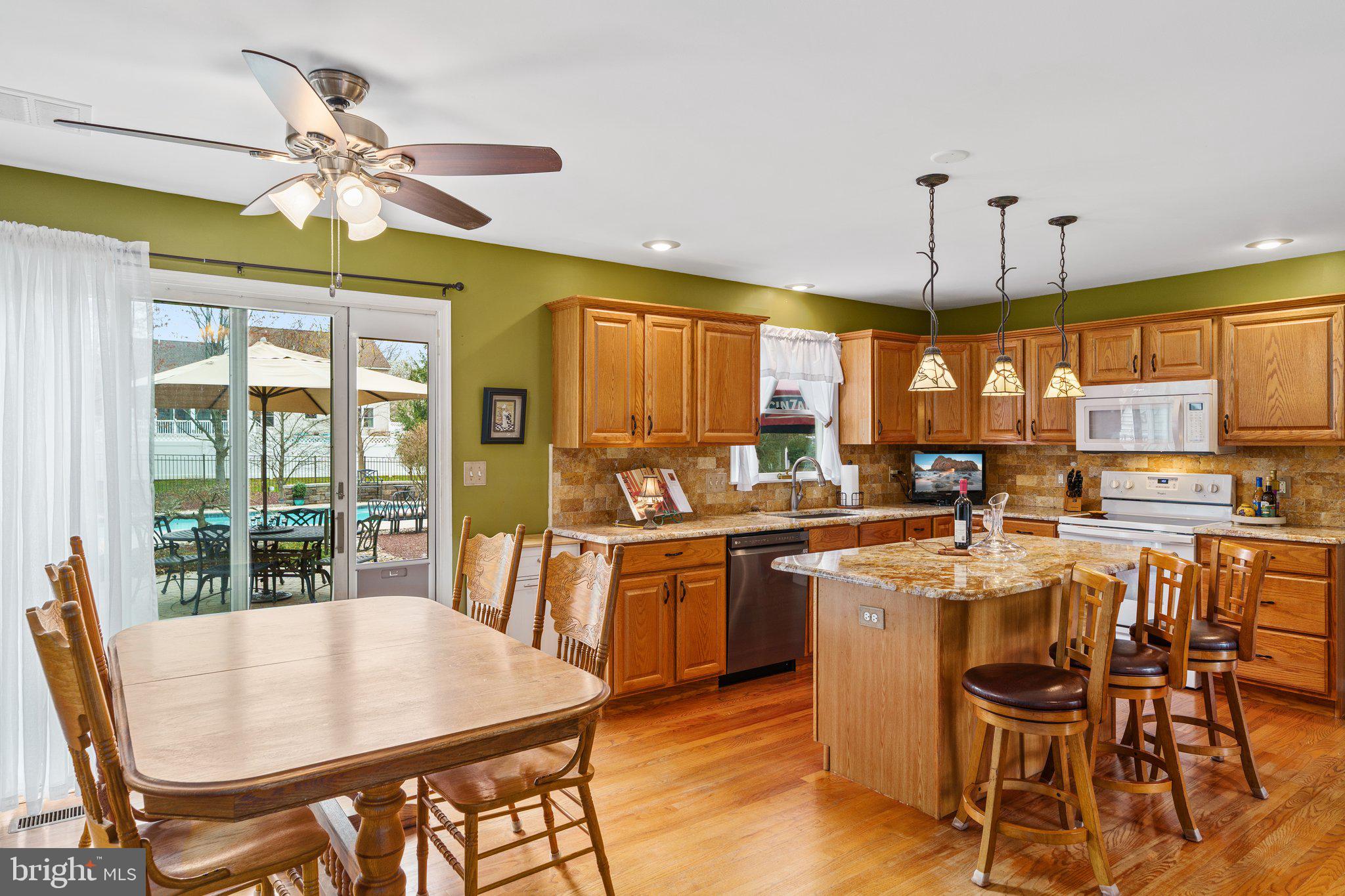 FOUR SEASONS AT FARM - Residential