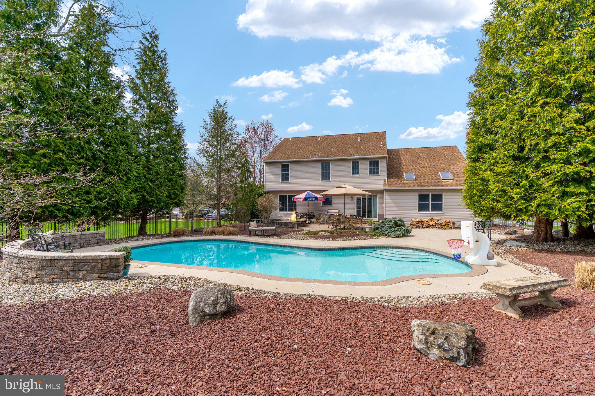 FOUR SEASONS AT FARM - Residential