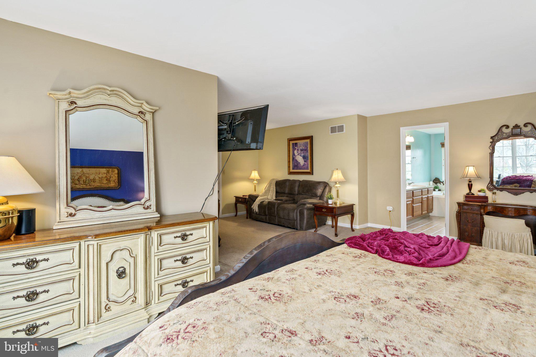 FOUR SEASONS AT FARM - Residential