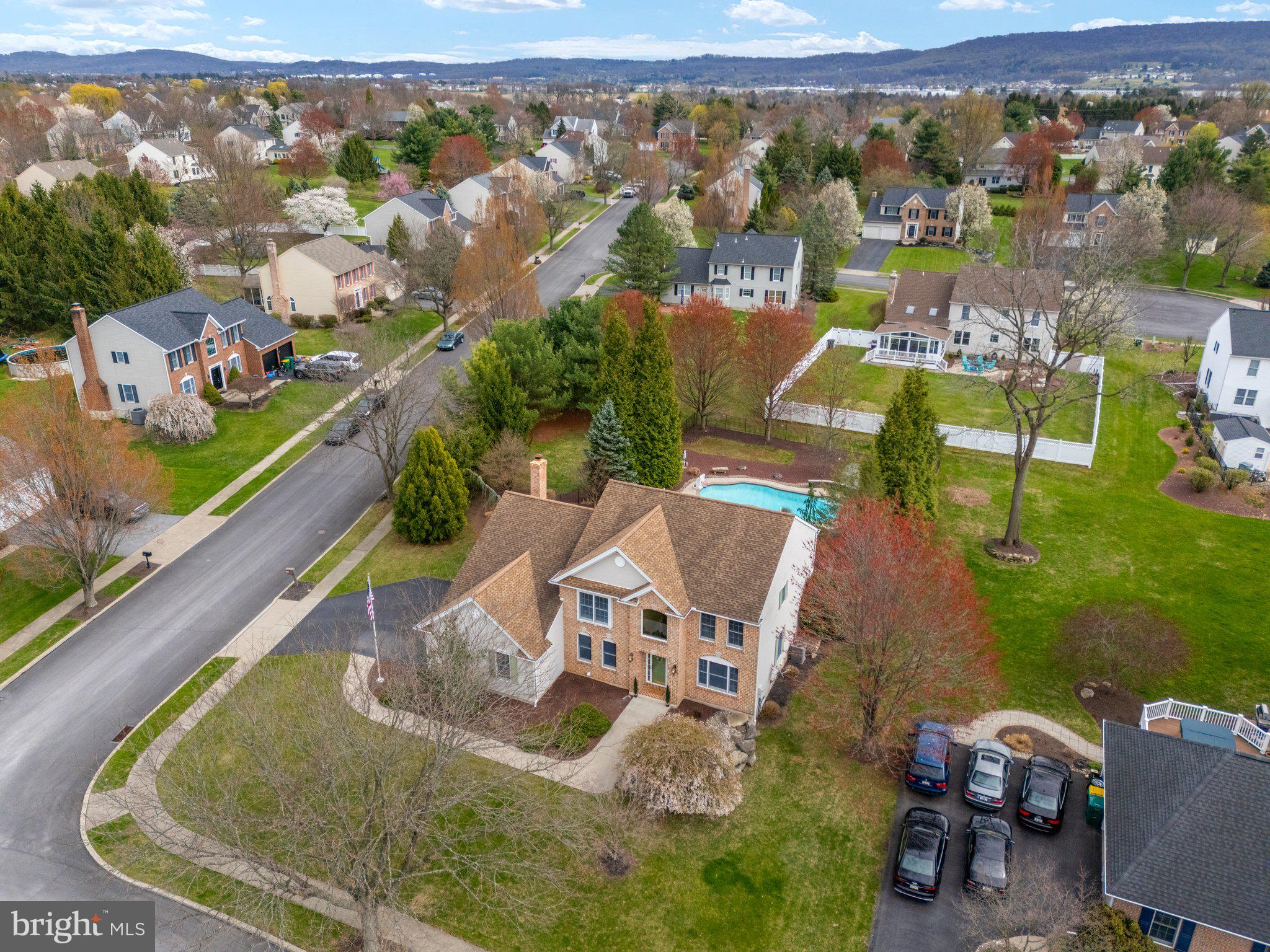 FOUR SEASONS AT FARM - Residential